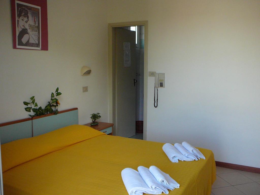 Hotel Cannes Rimini Room photo